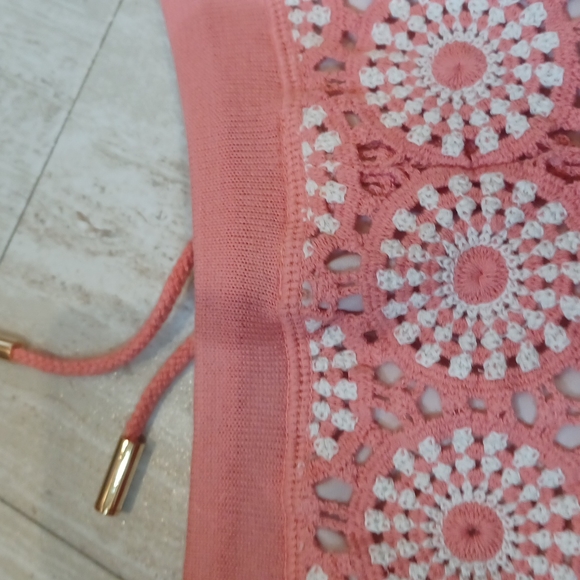 Unique Tory Burch Salmon Colored Crochet Cotton Knit Bermuda Shorts - Picture 9 of 10